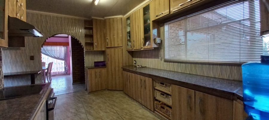 4 Bedroom Property for Sale in Elandia North West